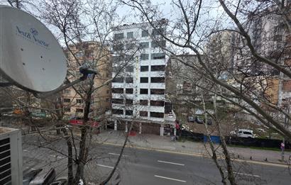 NECATİBEY CAD. ÜZERİ ASANSÖRLÜ BİNADA SATILIK 1+1 KOMBİLİ DAİRE
