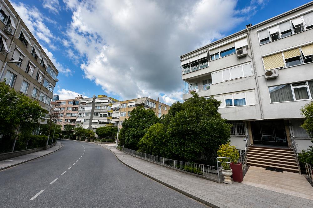 BEŞİKTAŞ ORTAKÖY NİSPETİYE'DE 2+1 BAHÇE KULLANIMLI SATILIK DAİRE