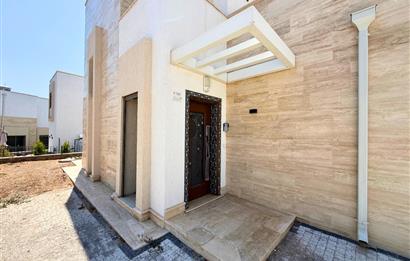 Gümüşlük Merkezde Kiralık Yeni Butik Site İçinde Müstakil 3+1 Dubleks ( Eşyasız )
