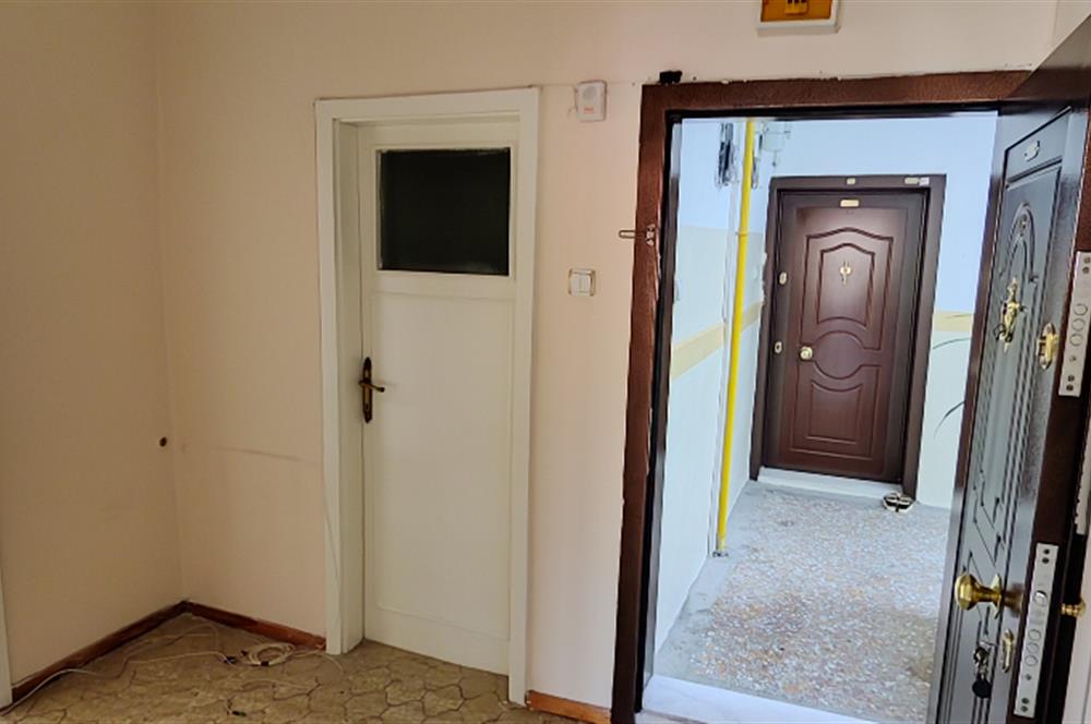 DİKİMEVİ METROSUNA 4 BİNA MESAFEDE 3+1 KOMBİLİ BAĞIMSIZ SALON