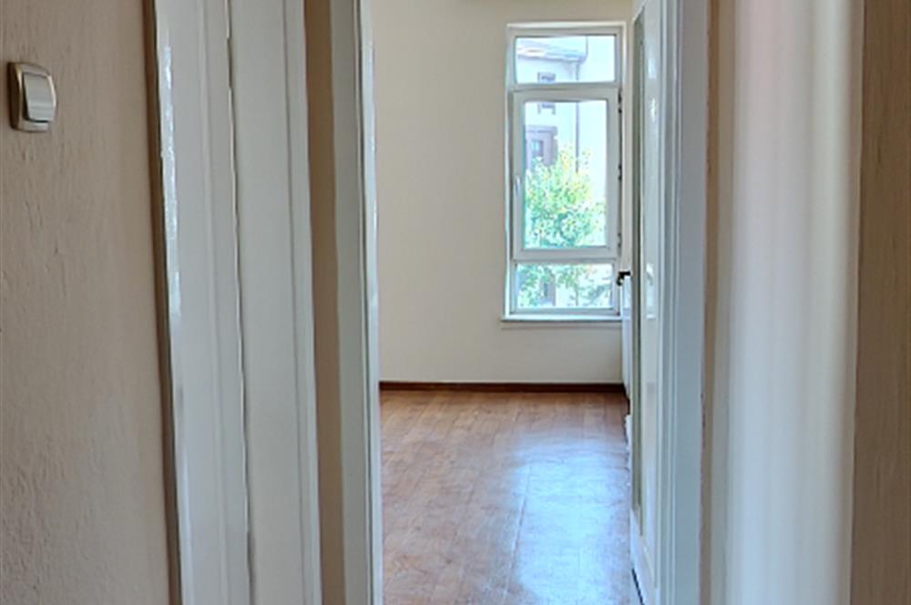 DİKİMEVİ METROSUNA 4 BİNA MESAFEDE 3+1 KOMBİLİ BAĞIMSIZ SALON