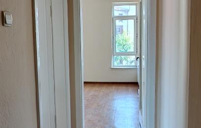 DİKİMEVİ METROSUNA 4 BİNA MESAFEDE 3+1 KOMBİLİ BAĞIMSIZ SALON