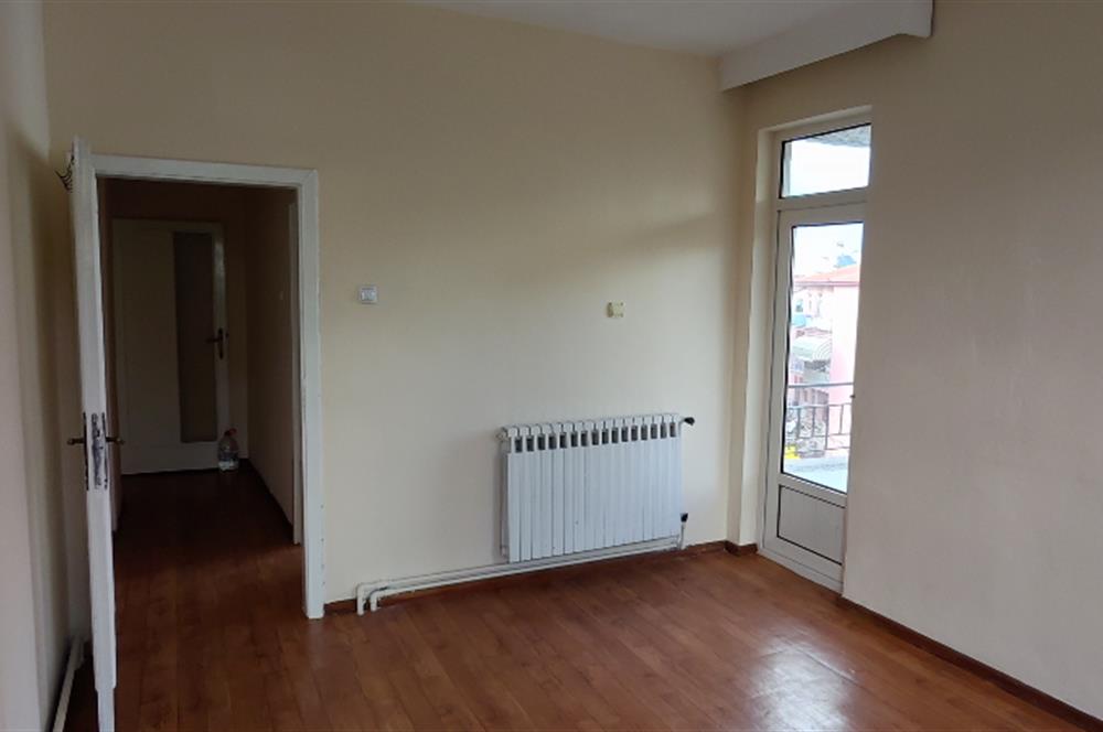 DİKİMEVİ METROSUNA 4 BİNA MESAFEDE 3+1 KOMBİLİ BAĞIMSIZ SALON