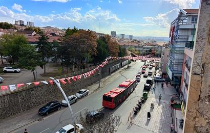 DİKİMEVİ METROSUNA 4 BİNA MESAFEDE 3+1 KOMBİLİ BAĞIMSIZ SALON