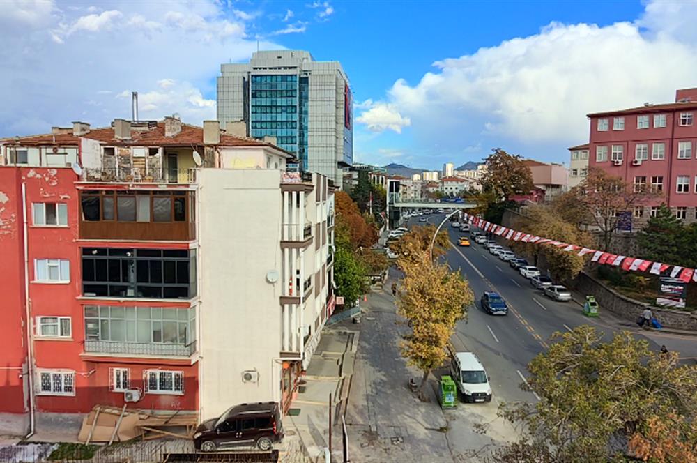 DİKİMEVİ METROSUNA 4 BİNA MESAFEDE 3+1 KOMBİLİ BAĞIMSIZ SALON