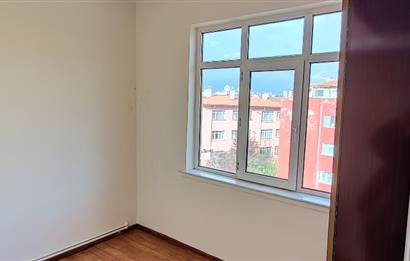 DİKİMEVİ METROSUNA 4 BİNA MESAFEDE 3+1 KOMBİLİ BAĞIMSIZ SALON