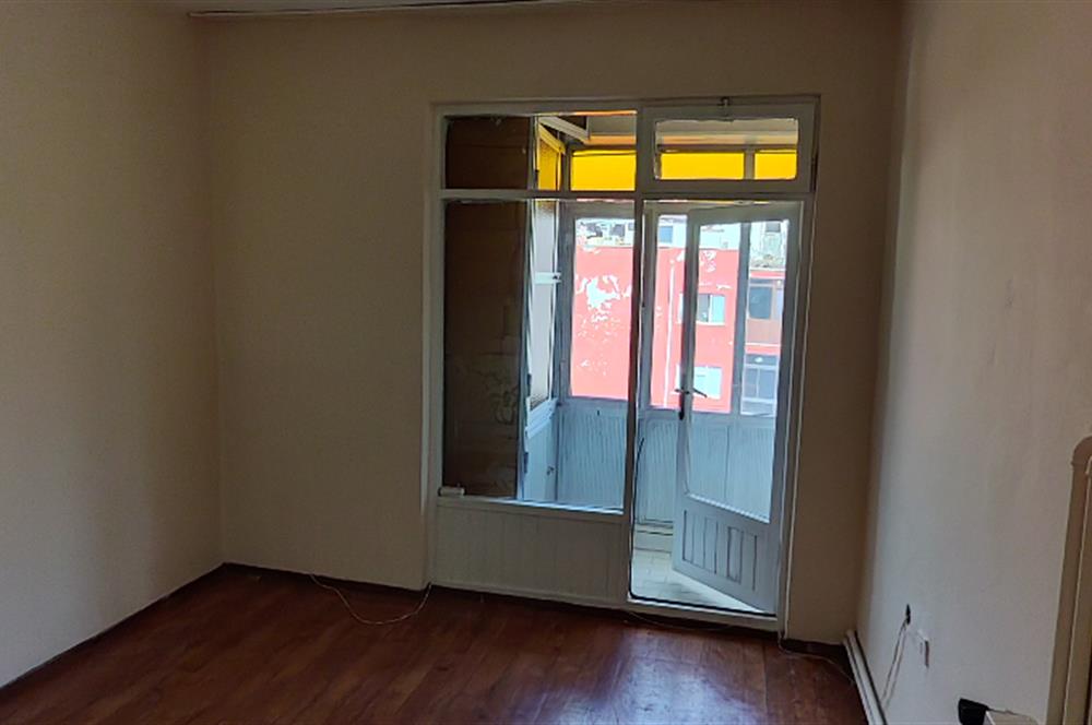 DİKİMEVİ METROSUNA 4 BİNA MESAFEDE 3+1 KOMBİLİ BAĞIMSIZ SALON