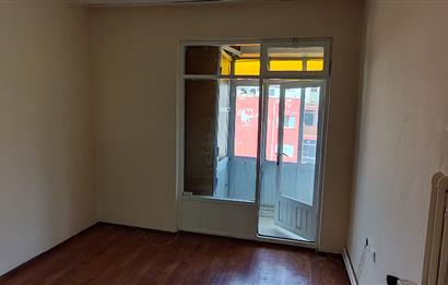 DİKİMEVİ METROSUNA 4 BİNA MESAFEDE 3+1 KOMBİLİ BAĞIMSIZ SALON