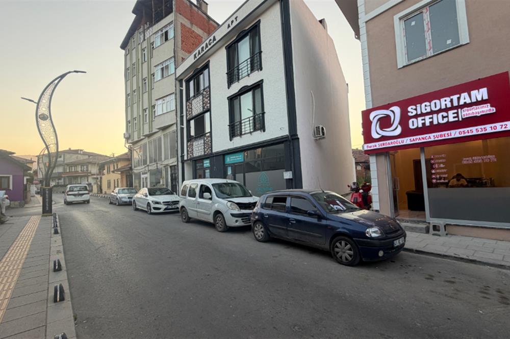 SAPANCA ÇARŞI MERKEZDE SATILIK  SIFIR İŞ YERİ