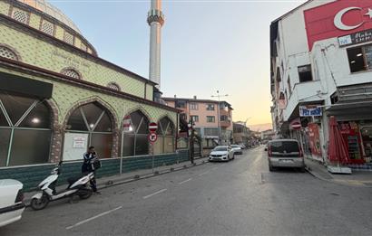 SAPANCA ÇARŞI MERKEZDE SATILIK  SIFIR İŞ YERİ