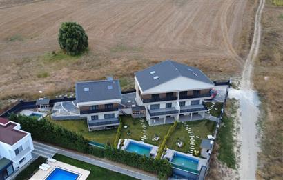 Silivri Ortaköyde Satılık Lüks Villa - Merkezi Isıtmalı