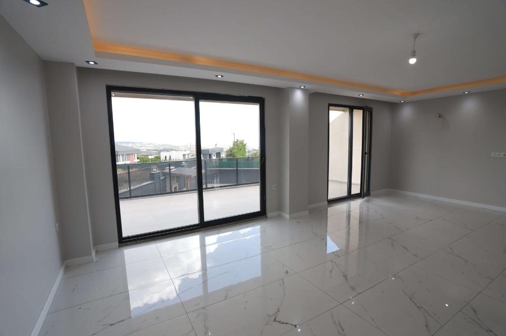 Silivri Ortaköyde Satılık Lüks Villa - Merkezi Isıtmalı