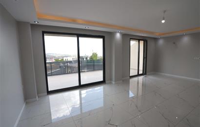 Silivri Ortaköyde Satılık Lüks Villa - Merkezi Isıtmalı