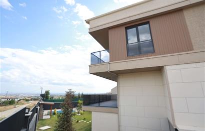 Silivri Ortaköyde Satılık Lüks Villa - Merkezi Isıtmalı