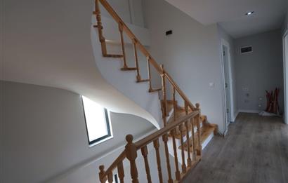 Silivri Ortaköyde Satılık Lüks Villa - Merkezi Isıtmalı