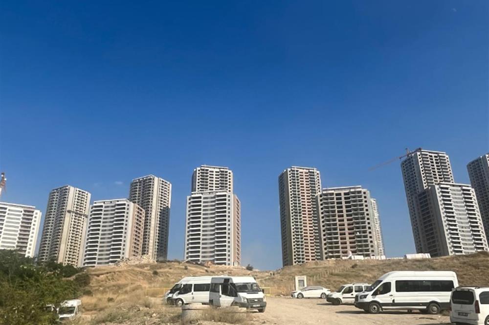 ANKARA BEYTEPEDE AKÇALIDA 4+1 ÖNÜ AÇIK DAİREMİZ SATILIKTIR.