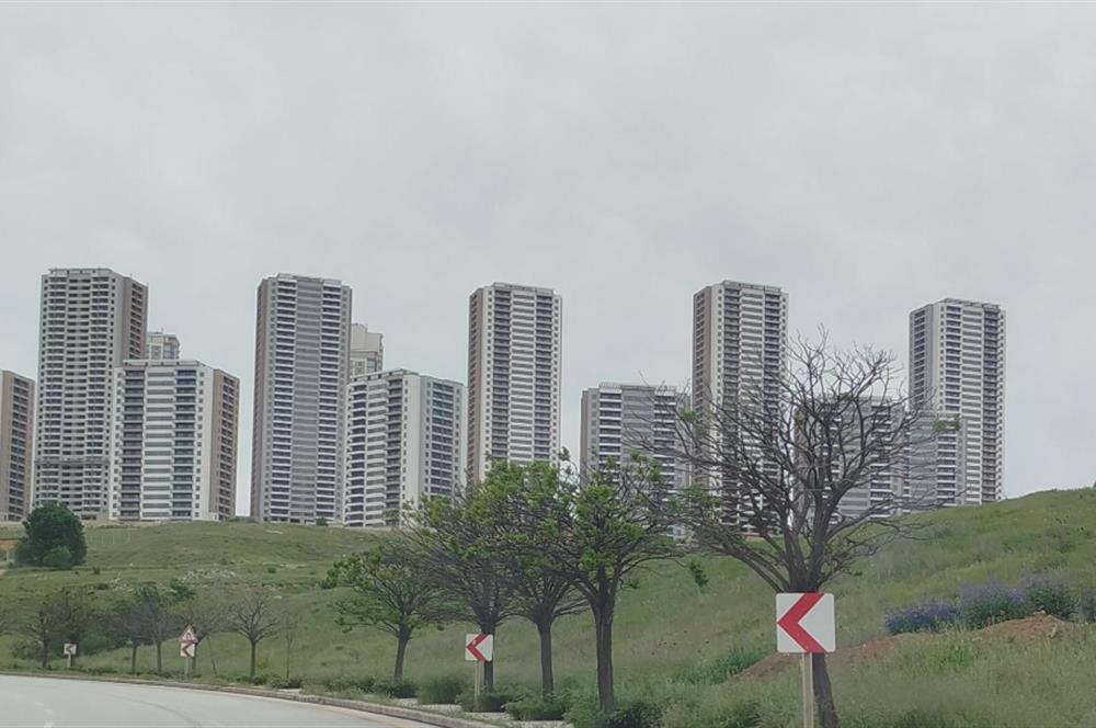ANKARA BEYTEPEDE AKÇALIDA 4+1 ÖNÜ AÇIK DAİREMİZ SATILIKTIR.