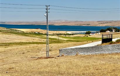 ŞEREFLİKOÇHİSAR GEÇİTLİ MAH GÖL'E YAKIN MANZARALI ARSA