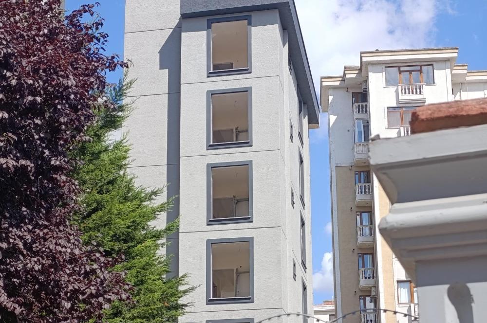 ATAŞEHİR NİCE ROYAL OTEL YANI 6 KATLI 50 m2 BODRUMLU HERKAT 2+1