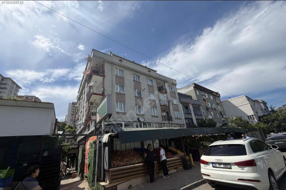 KOŞUYOLU SINIRI ÖZKURŞLAR MAKETİN EN ÜST DUBLEX KATI 2 AD. AYRI GİRİŞLİ DAİRE