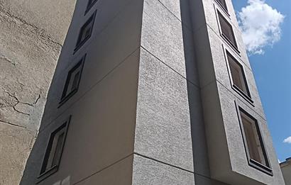 ATAŞEHİR NİCE ROYAL OTEL YANI 6 KATLI 50 m2 BODRUMLU HERKAT 2+1