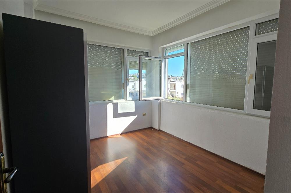 BODRUM BİTEZ EŞYASIZ KİRALIK DAİRE 3+1 2.KAT