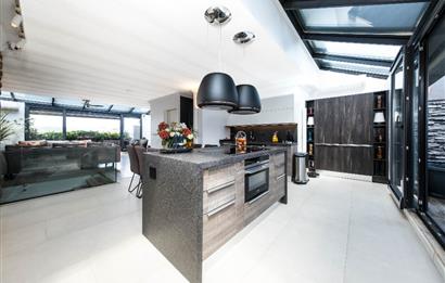 C21 DEN ZAMAN ÖTESİNDE MİMARİ YAPI 45M² TERASLI ŞÖMİNELİ DUBLEKS