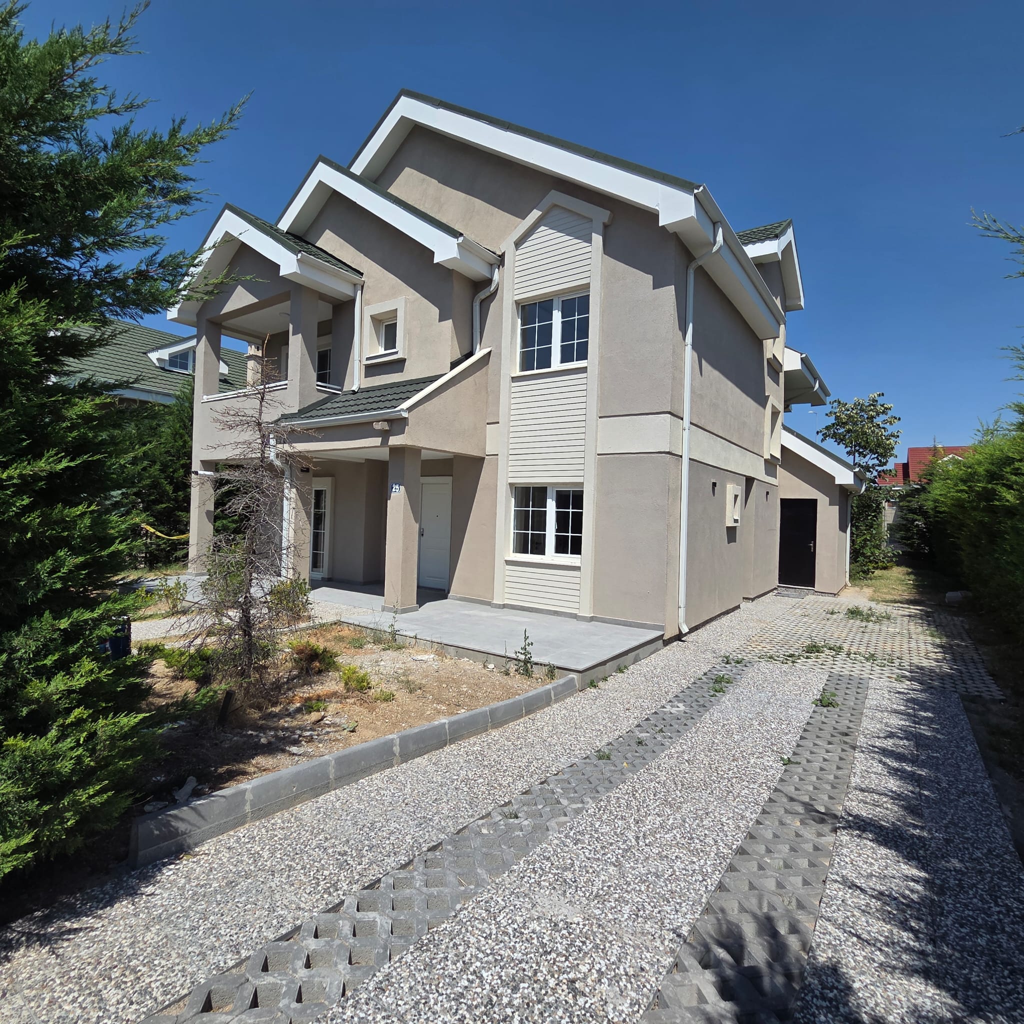 GÖLBAŞI, BAHÇEŞEHİR EVLERİNDE ÖZEL KONUMDA 6+2, KİRALIK VİLLA