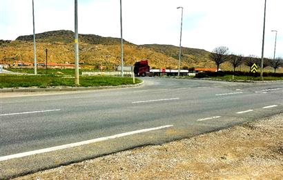ŞEREFLİKOÇHİSAR ANKARA ADANA YOLU ÜZERİ 50 DÖNÜM ÇİFTLİK MANDIRA