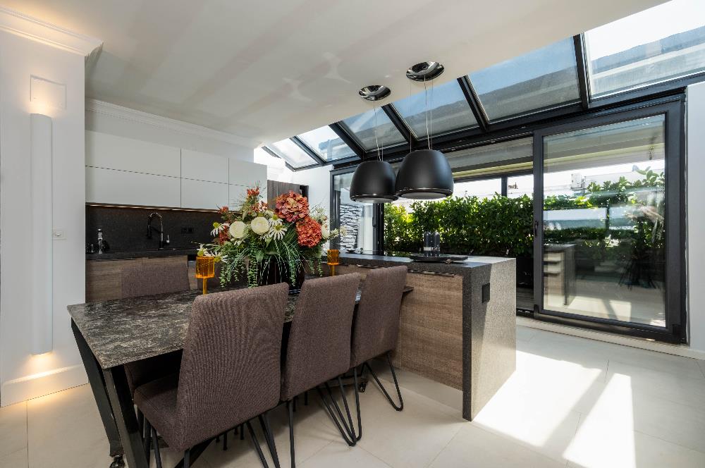 C21 DEN ZAMAN ÖTESİNDE MİMARİ YAPI 45M² TERASLI ŞÖMİNELİ DUBLEKS