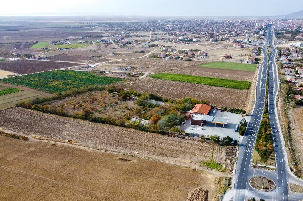 ANKARA ŞEREFLİKOÇHİSAR DİNLENME TESİSİ 32.000M2 ARSA İÇİNDE