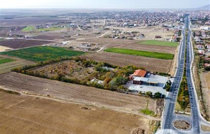 ANKARA ŞEREFLİKOÇHİSAR DİNLENME TESİSİ 32.000M2 ARSA İÇİNDE