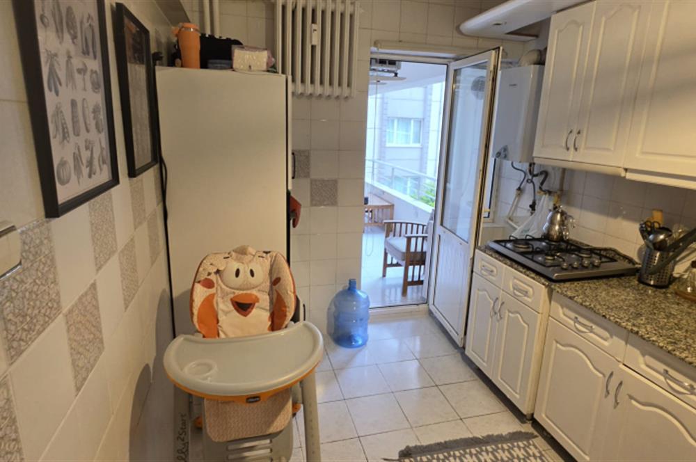 Koşuyolu Özlem Sitesi'nde bakımlı 3+1 kiralık ÇİFT ASANSÖRLÜ