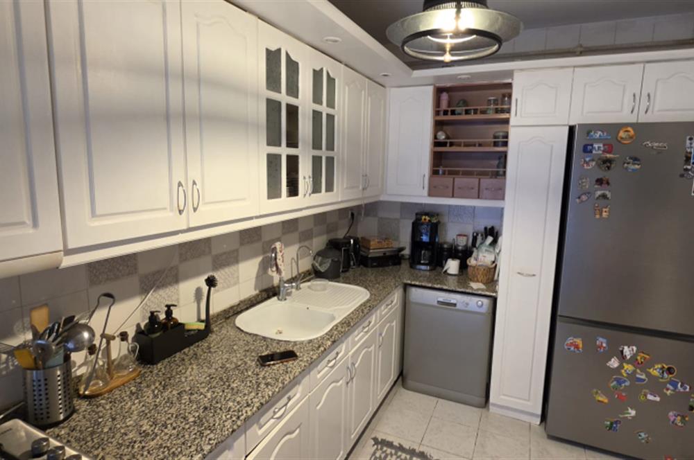 Koşuyolu Özlem Sitesi'nde bakımlı 3+1 kiralık ÇİFT ASANSÖRLÜ
