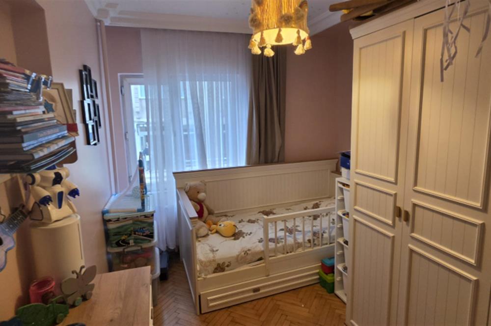 Koşuyolu Özlem Sitesi'nde bakımlı 3+1 kiralık ÇİFT ASANSÖRLÜ