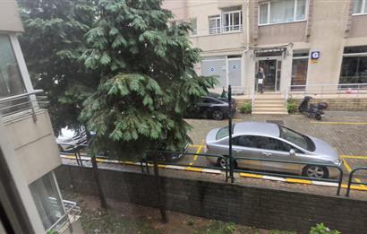 Koşuyolu Özlem Sitesi'nde bakımlı 3+1 kiralık ÇİFT ASANSÖRLÜ
