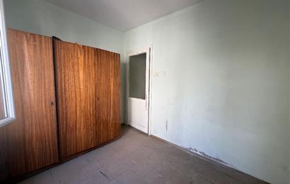 C21 Cius; Kumlada Denize 50 m 2+1 Satılık Daire