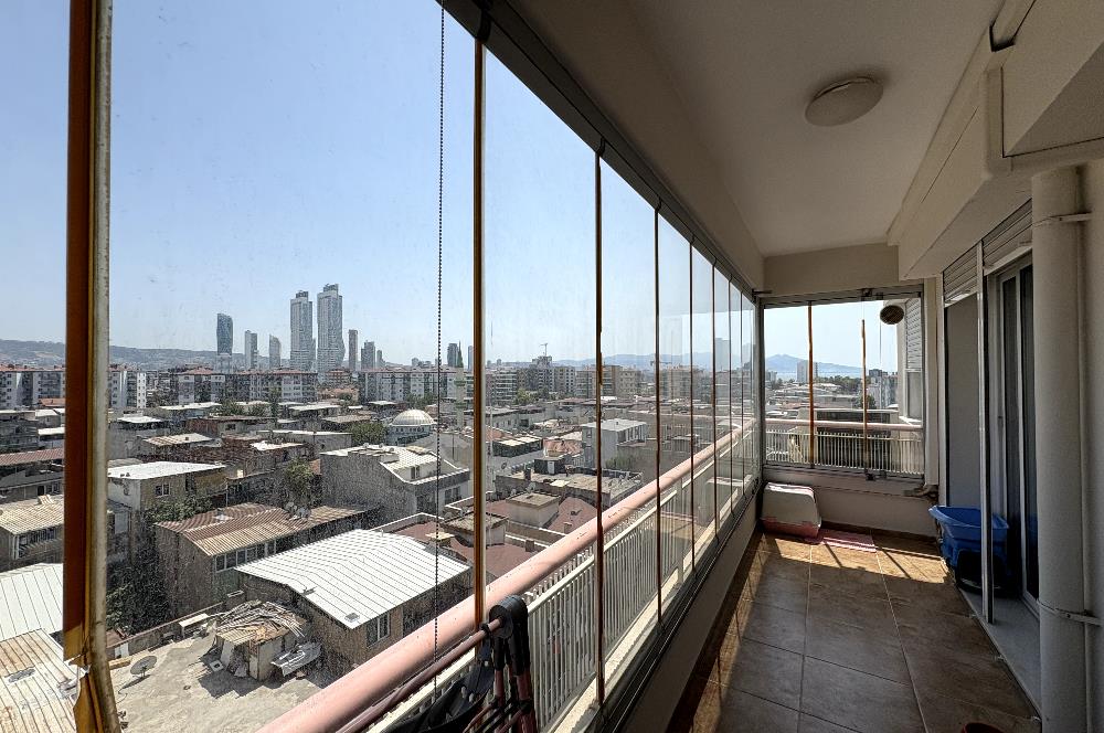 BAYRAKLI SMYRNA SİTESİNDE ÖNÜ AÇIK GENİŞ SATILIK 3+1 