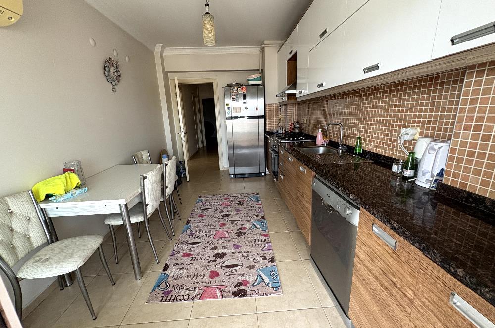 BAYRAKLI SMYRNA SİTESİNDE ÖNÜ AÇIK GENİŞ SATILIK 3+1 