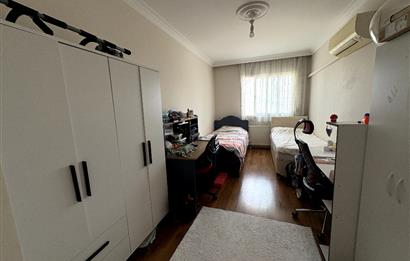 BAYRAKLI SMYRNA SİTESİNDE ÖNÜ AÇIK GENİŞ SATILIK 3+1 