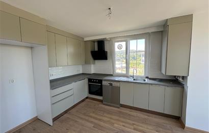 Zekeriyaköy Merkezde Site İçinde, Düşük Aidatlı 3+1 Çatı Dubleks