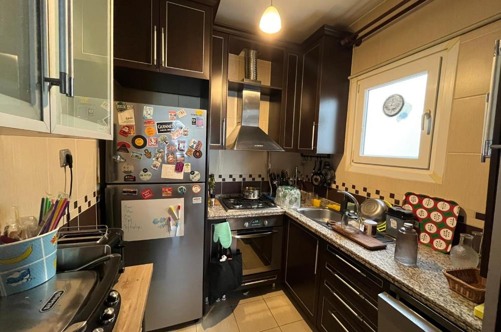 Kadıköy Acıbadem Cadde Üzerinde Geniş Satılık 3+1 Daire