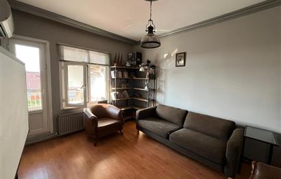 Kadıköy Acıbadem Cadde Üzerinde Geniş Satılık 3+1 Daire