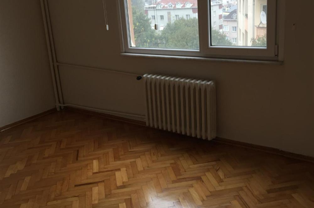 Metro İstasyonu Yakını Geniş Ferah 115 m² 3+1 Kiralık Daire