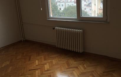 Metro İstasyonu Yakını Geniş Ferah 115 m² 3+1 Kiralık Daire