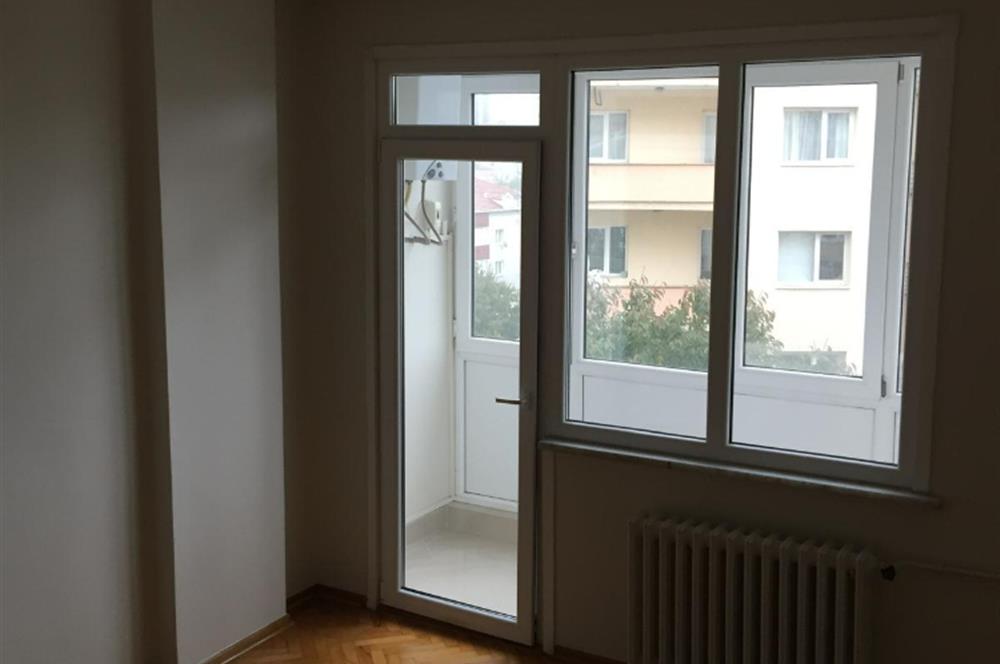 Metro İstasyonu Yakını Geniş Ferah 115 m² 3+1 Kiralık Daire