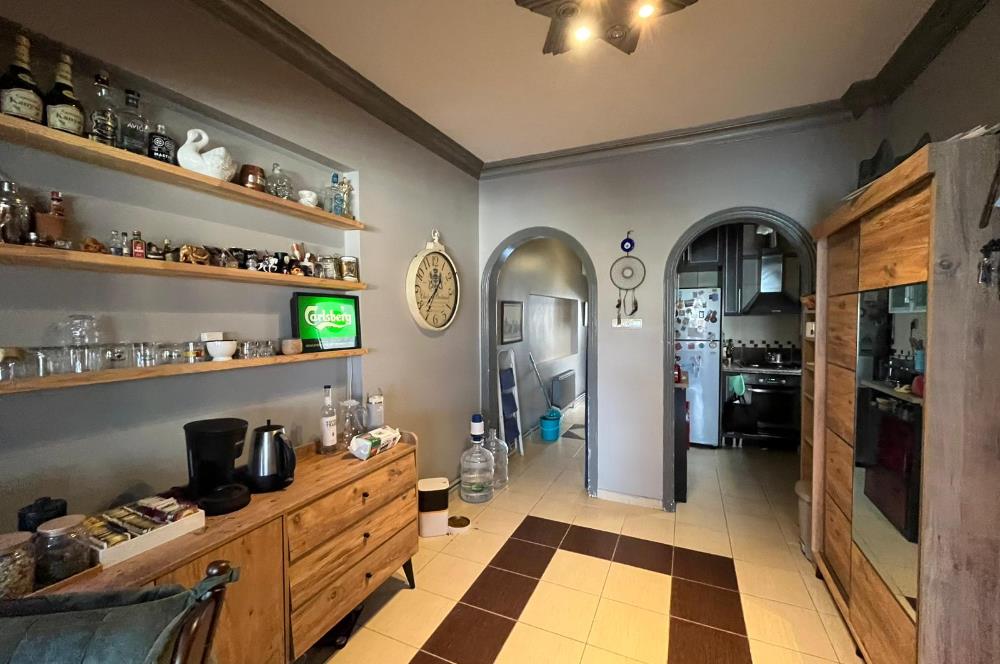 Kadıköy Acıbadem Cadde Üzerinde Geniş Satılık 3+1 Daire