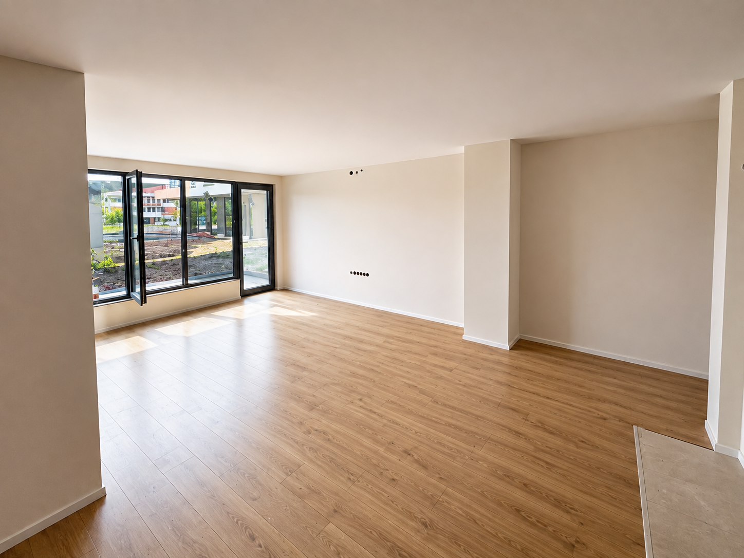 CENTURY 21'DEN KARAYOLUNA CEPHE HAVUZLU, 2+1 SATILIK DAİRE!