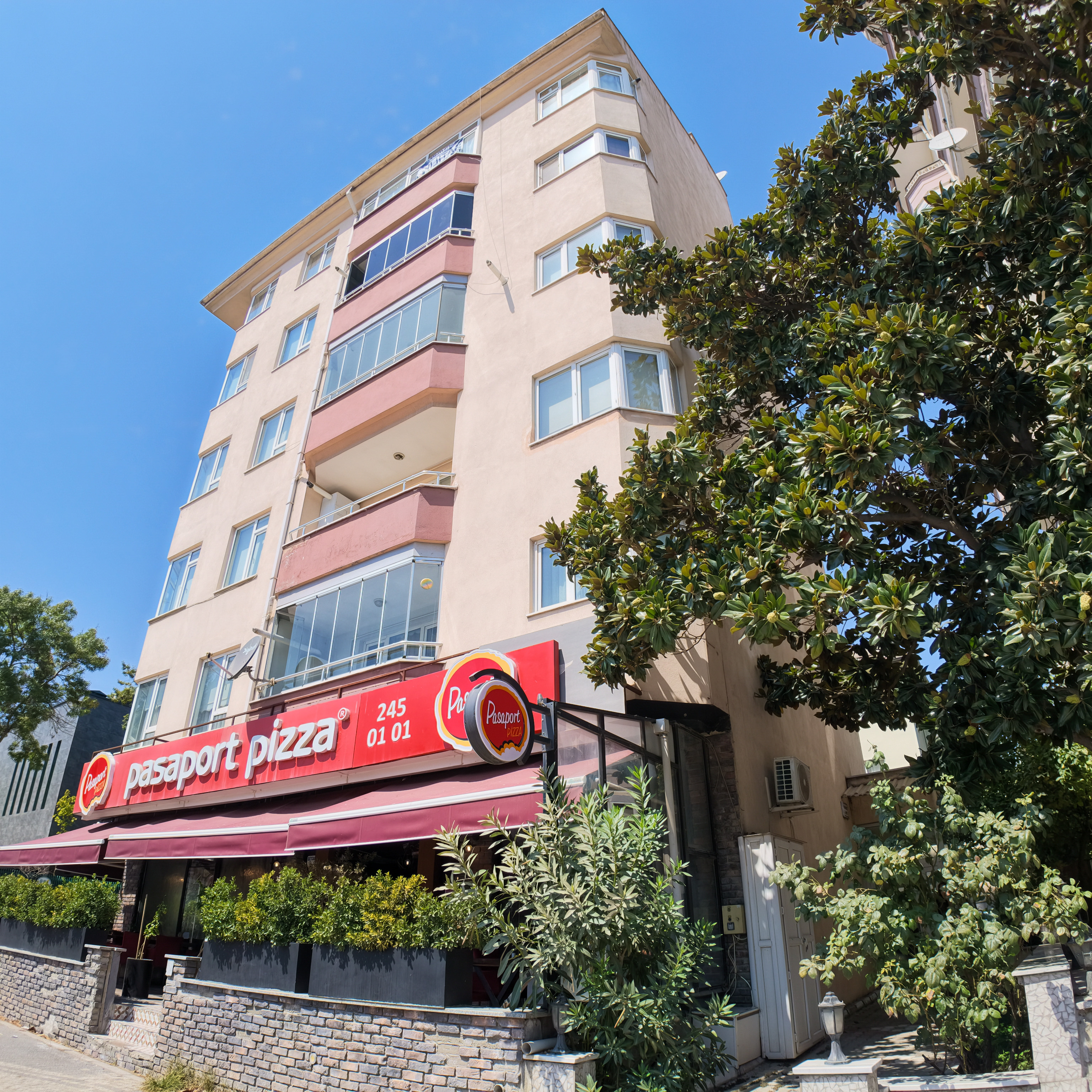 C21 BAL'DAN ATATÜRK MAHALLESİNDE SATILIK 3+1 GENİŞ DAİRE