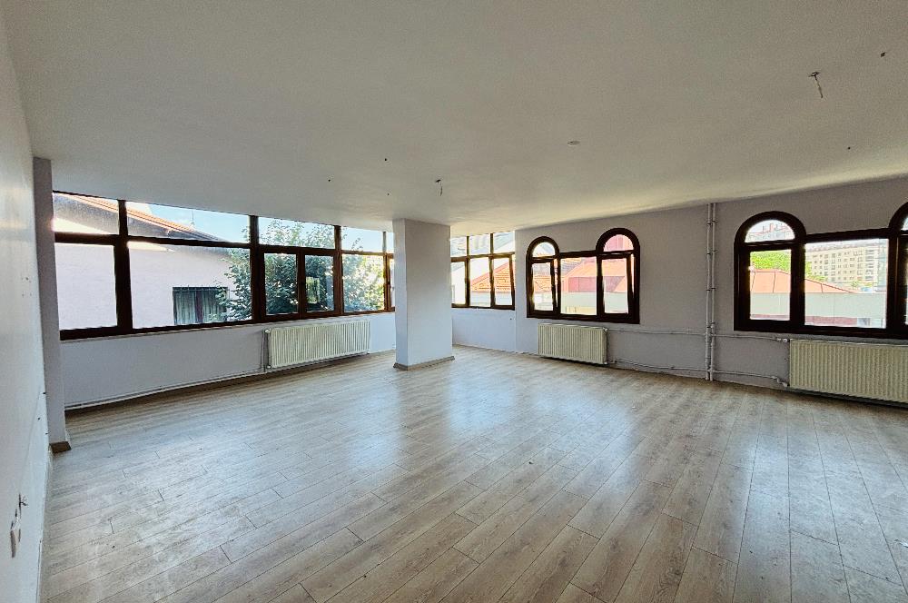 KOŞUYOLU MÜSTAKİL BİNA 300 M2 NET +100 M2 TERAS KULLANIMLI